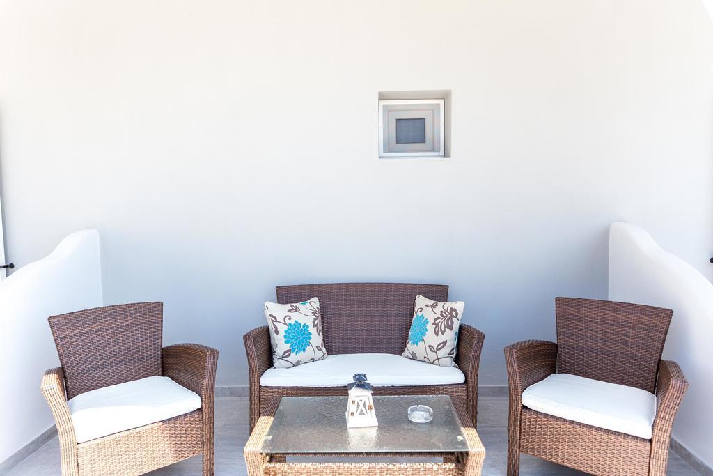 Aigli Villa Fira  Luaran gambar